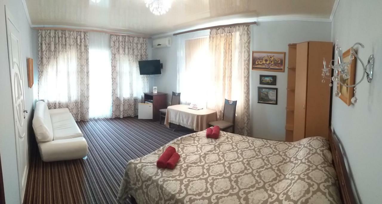 Fiesta Hotel Bilhorod-Dnistrovskyy Exterior photo